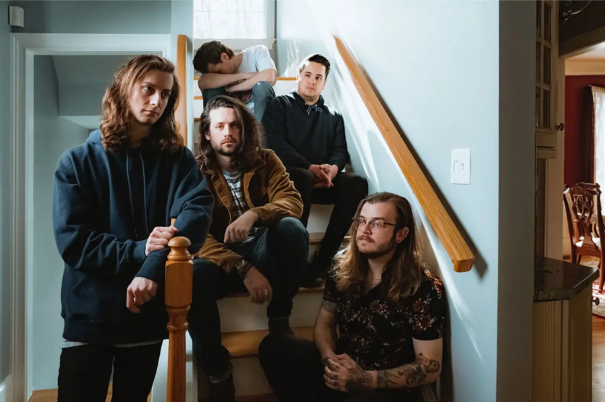 GRAYSCALE PREMIERE NEW SINGLE “DIAMOND”