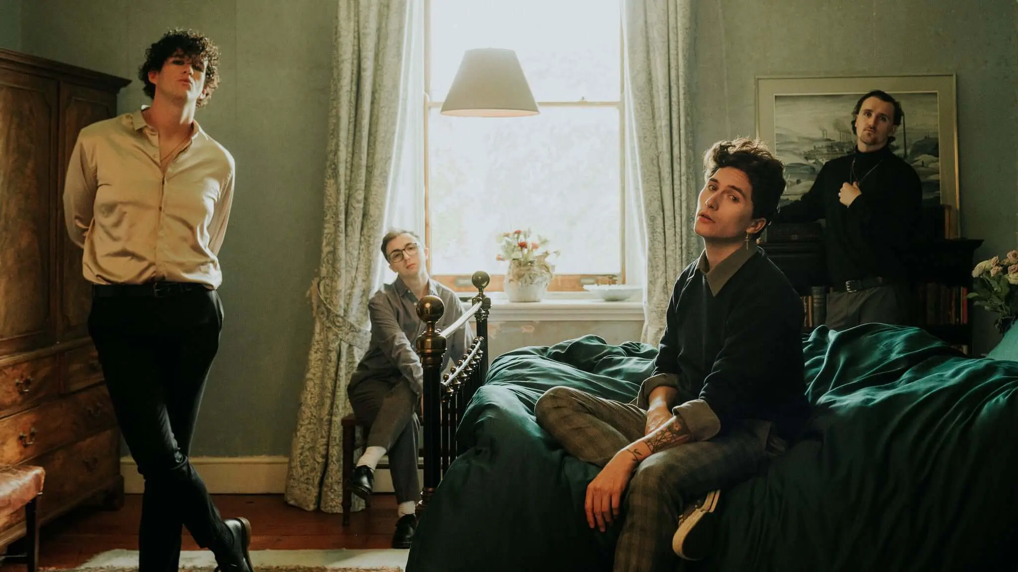 HOLDING ABSENCE DROP NEW SINGLE “AFTERLIFE” (TRACK ANALYSIS)