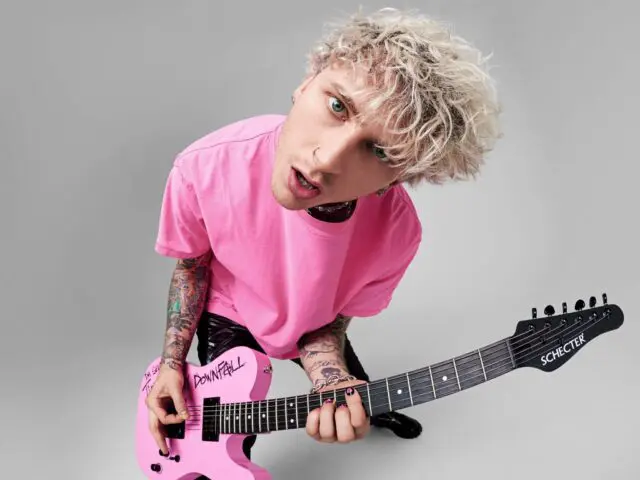 MGK’S ‘TICKETS TO MY DOWNFALL’ WINS TOP ROCK ALBUM AT 2021 BILLBOARD MUSIC AWARDS