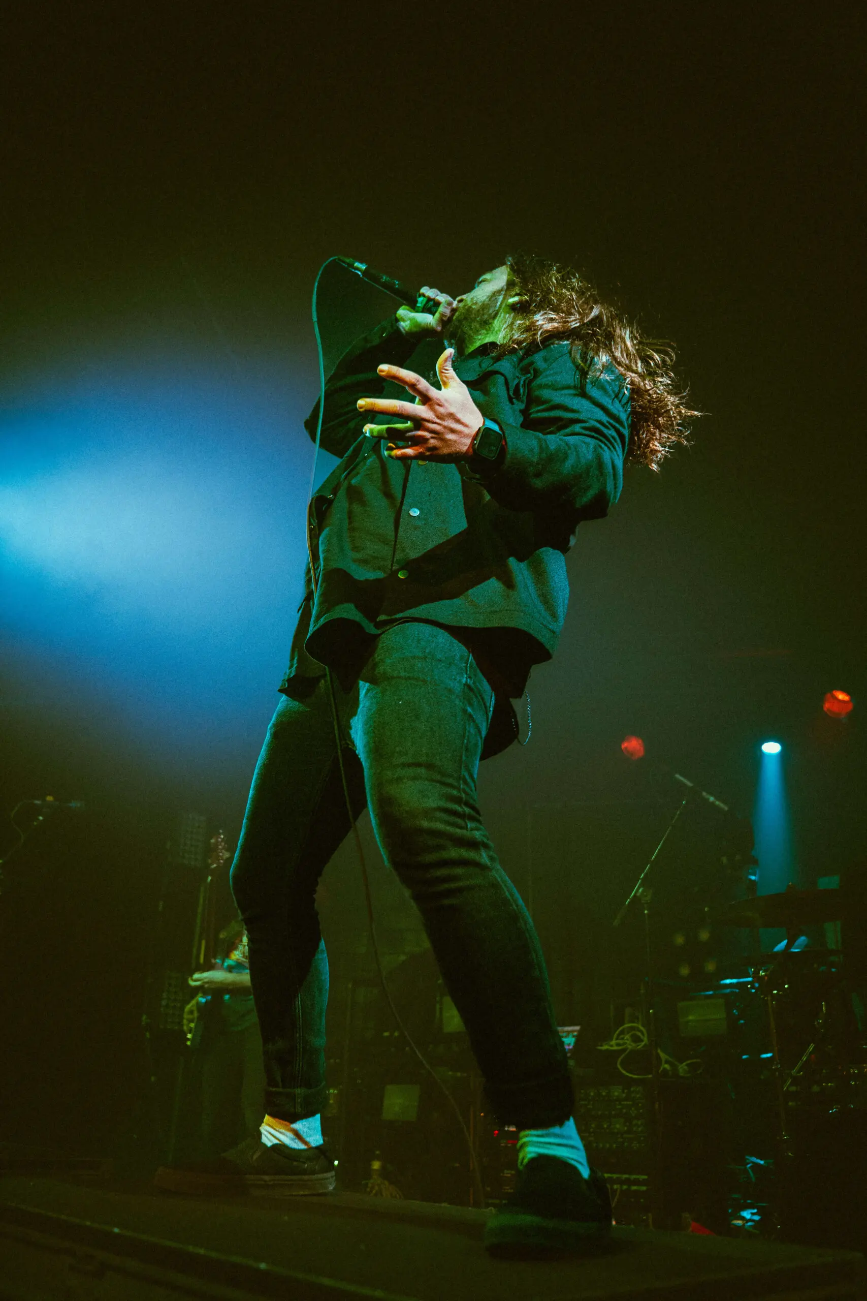 hollow front (through the thorns tour) – 4