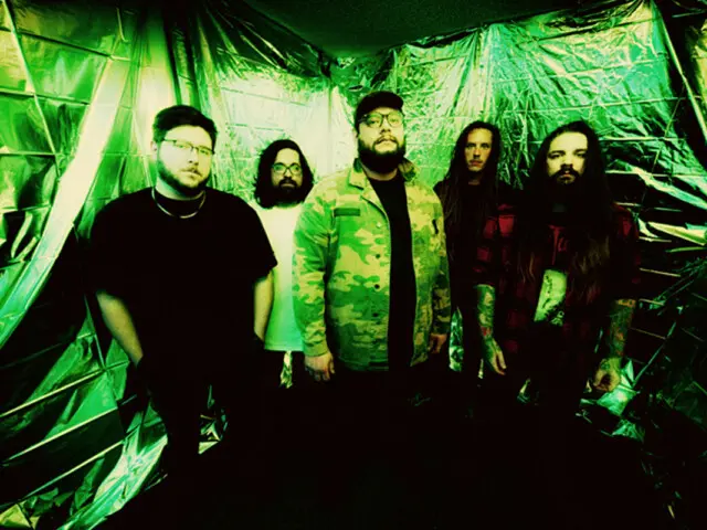PREMIERE: Coma Waves Release Video For New Single “I Don’t Care”