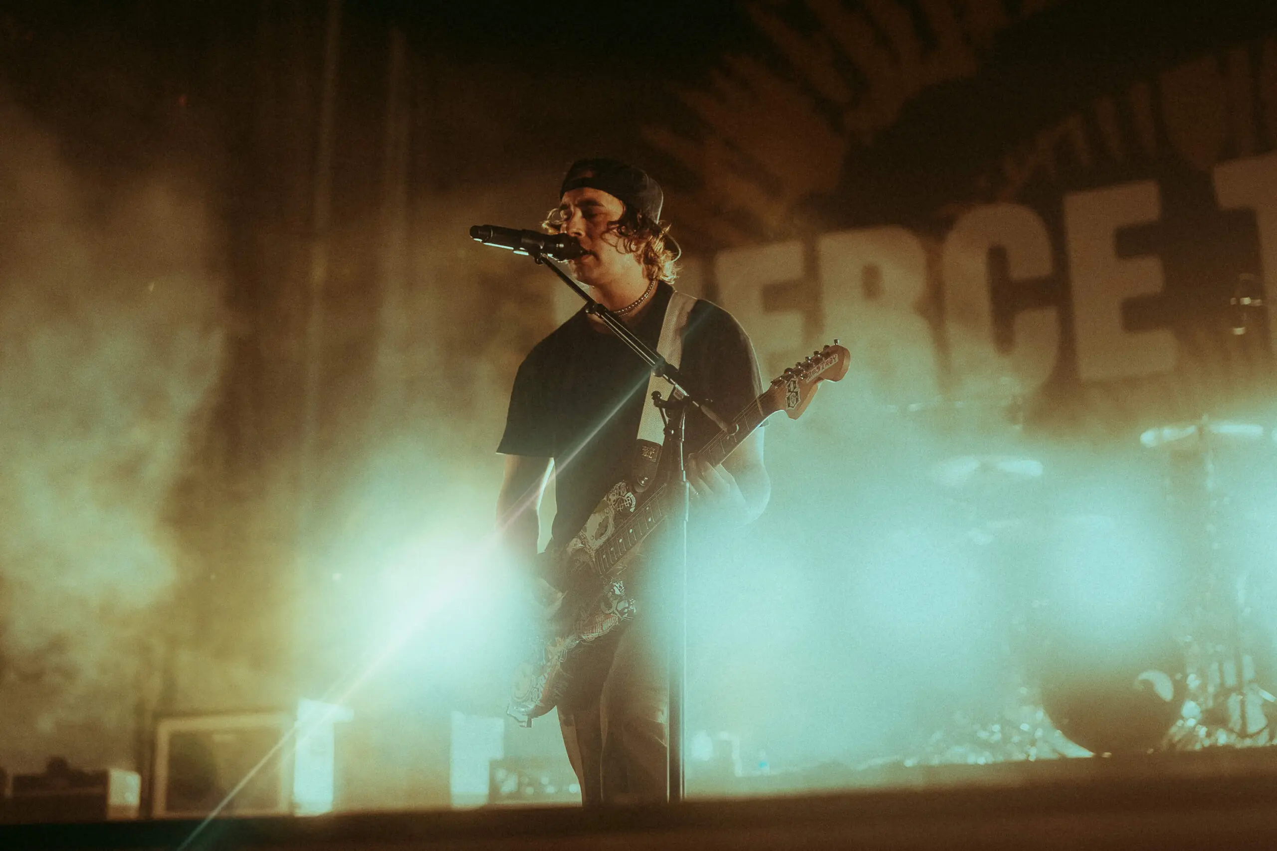 Pierce The Veil (Creative Control Tour) – 15