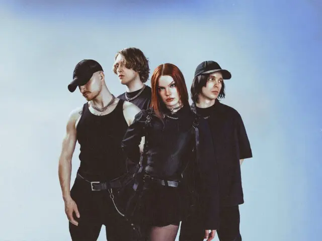 LUNA KILLS Share New Single “supervillain”