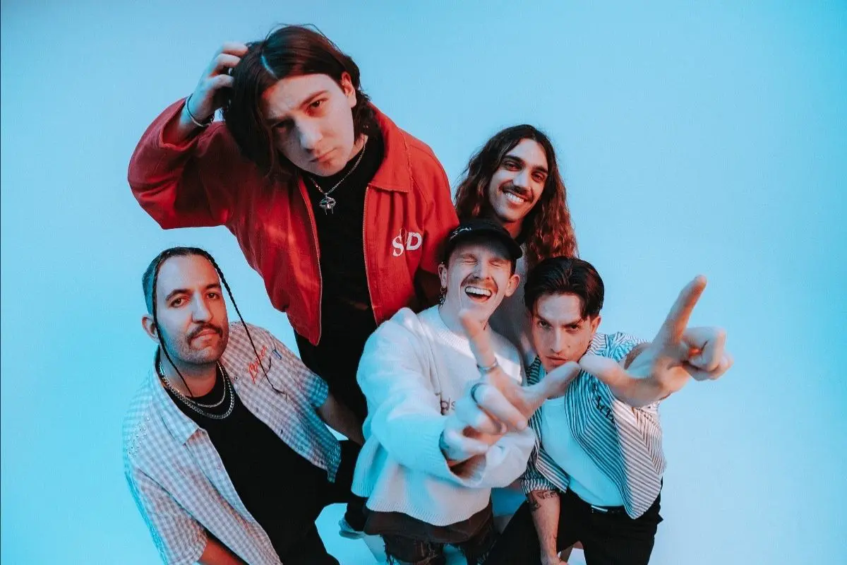 Windwaker Share Music Video for “dna”