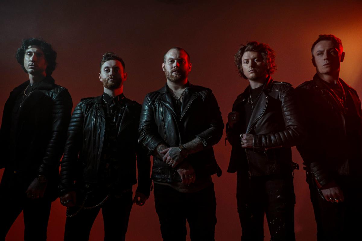 ASKING ALEXANDRIA RELEASE UNPLUGGED PERFORMANCE OF “ANTISOCIALIST”