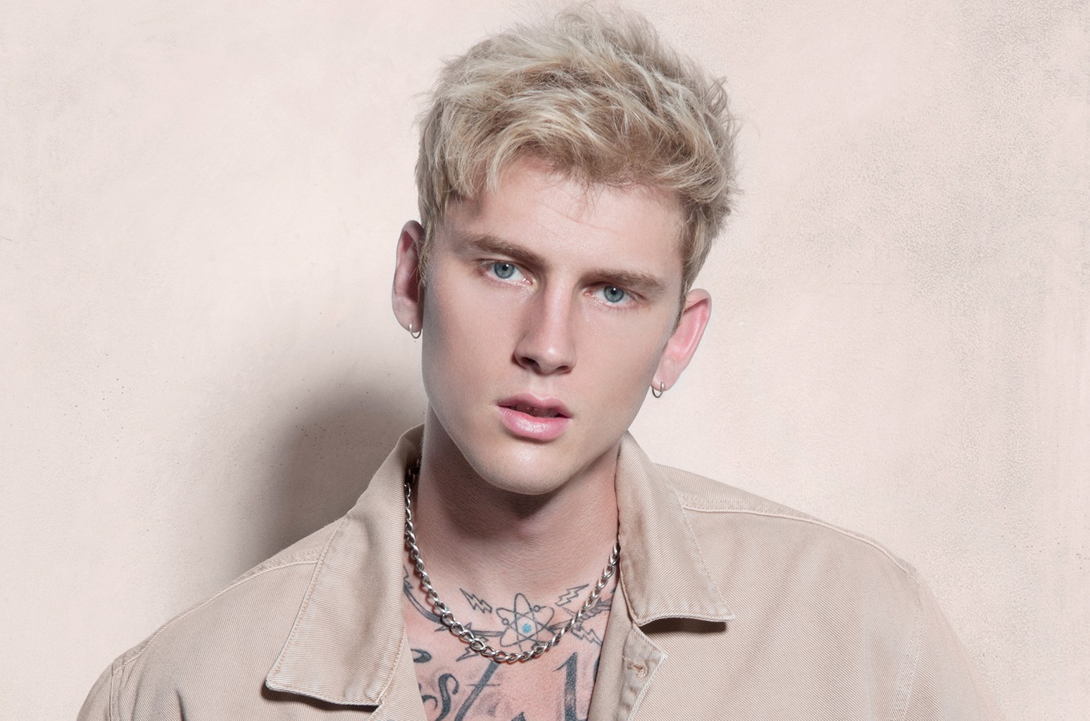 MACHINE GUN KELLY REVEALS OFFICIAL ARTWORK FOR ‘TICKETS TO MY DOWNFALL’