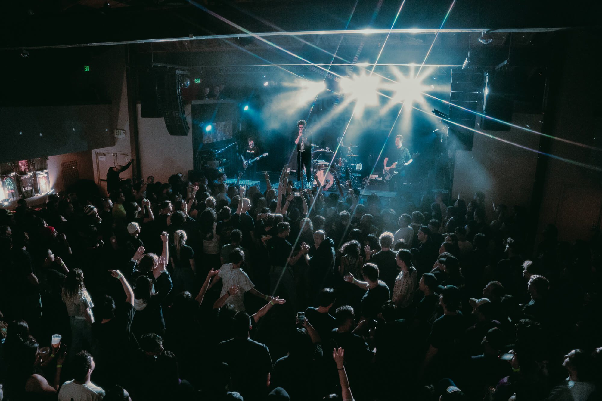 Holding Absence (Watch The Divide Tour) – CALIBER-21