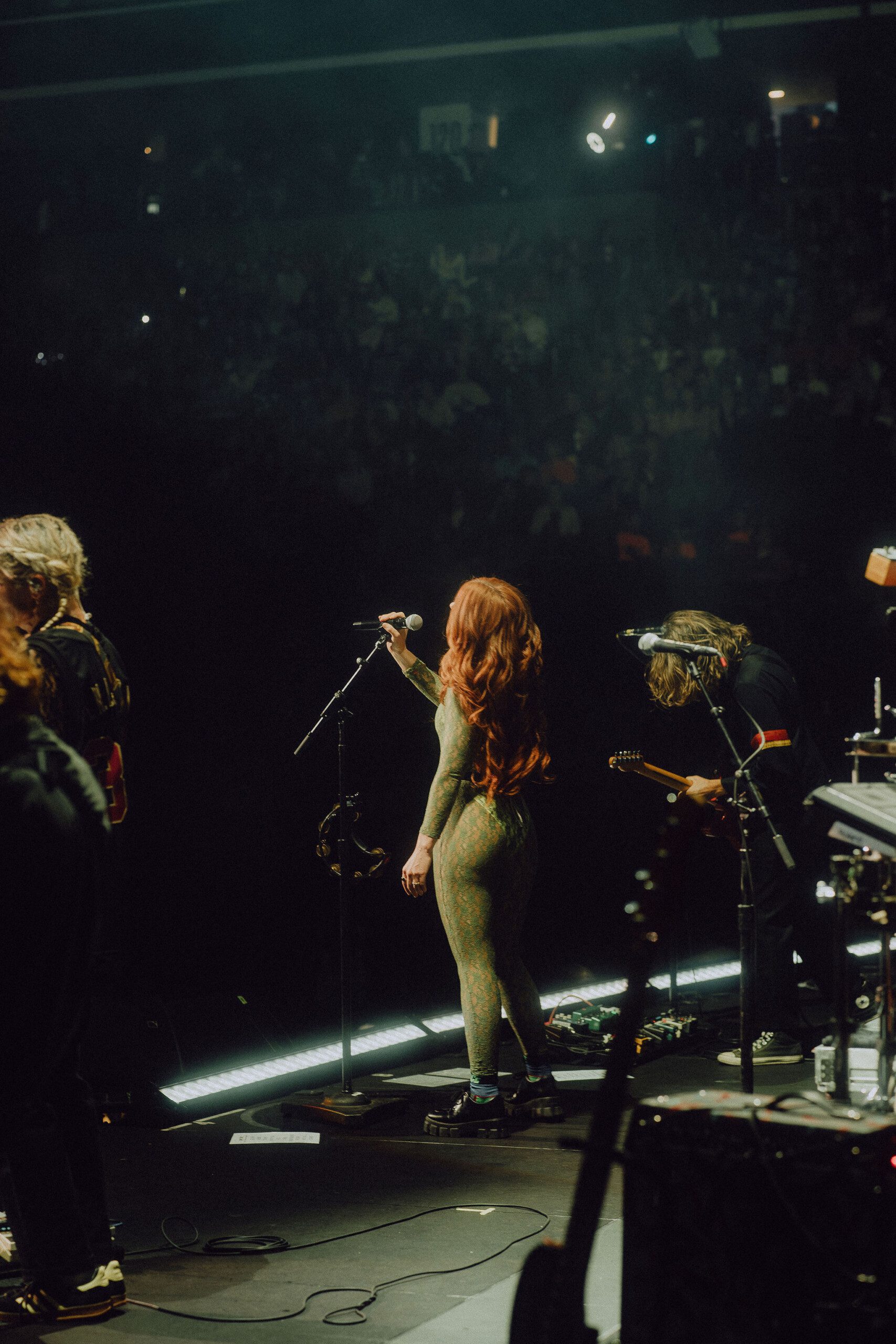 GROUPLOVE (Golden 1 Center) 22