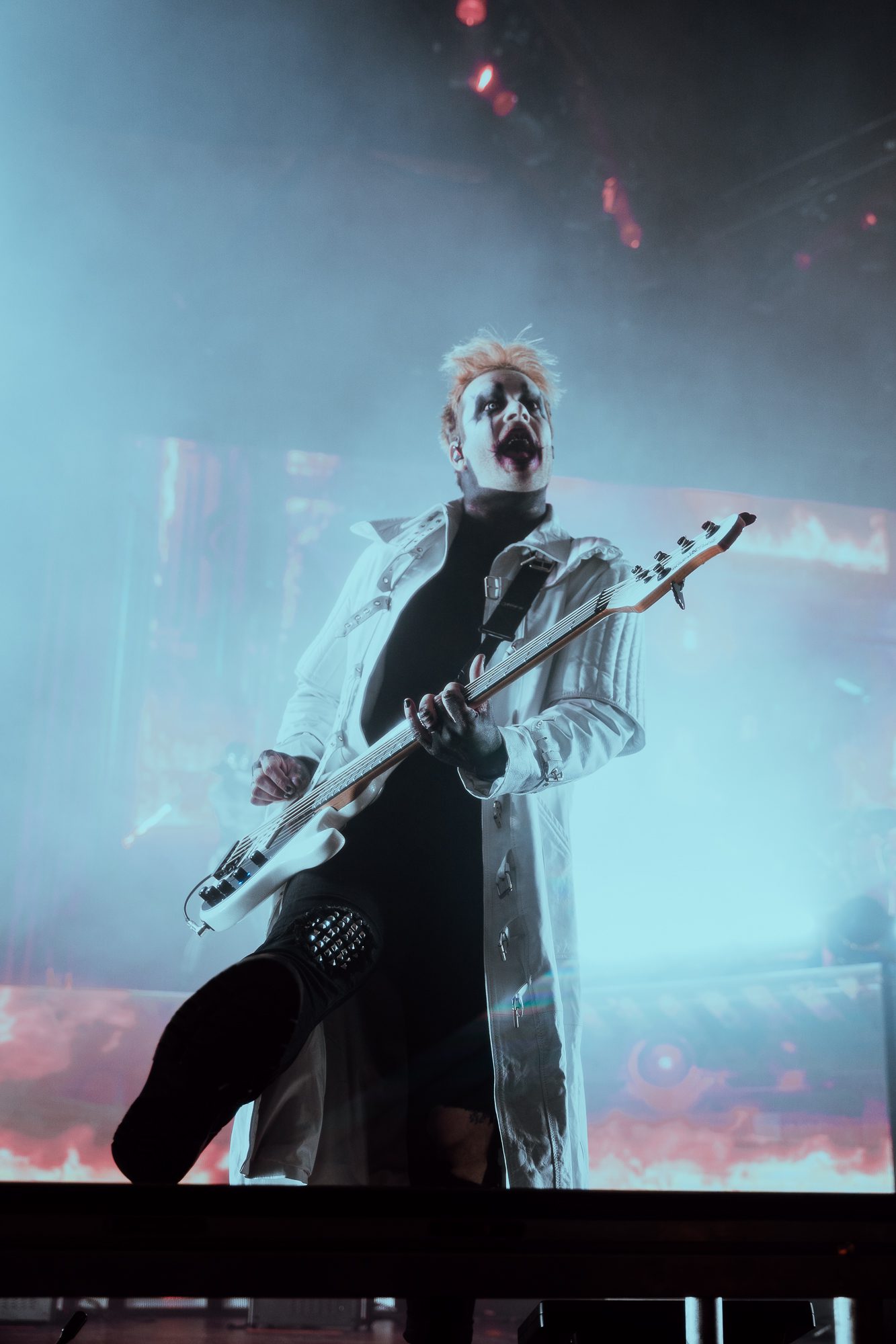 Motionless In White (Touring The End Of The World Tour) – CALIBER-11