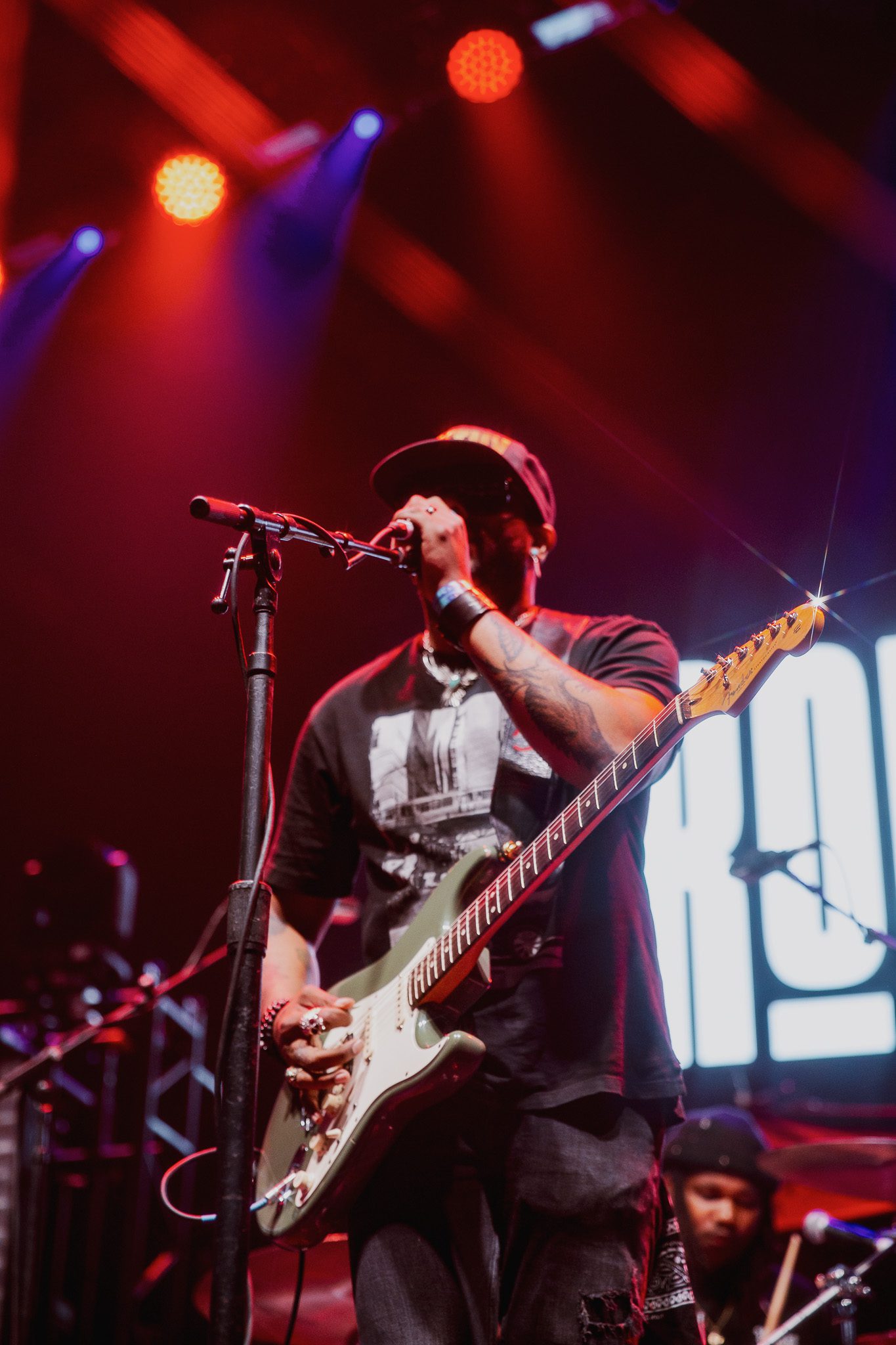 Ayron Jones (98 Rock Fest) – 1